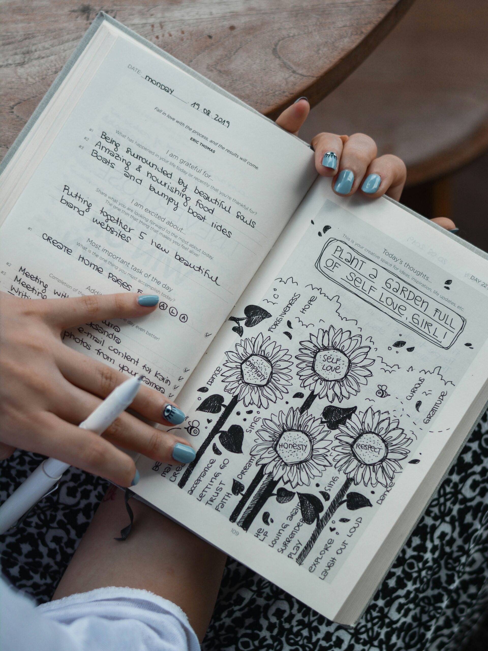 Journaling Sederhana: Menulis untuk Menjaga Kesehatan Jiwa